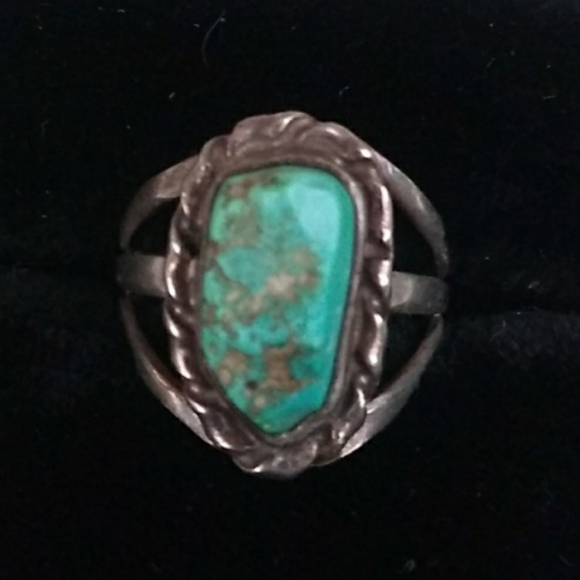 Vintage Jewelry - Native American Sterl.Silver Raw Turquoise Ring VINTAGE